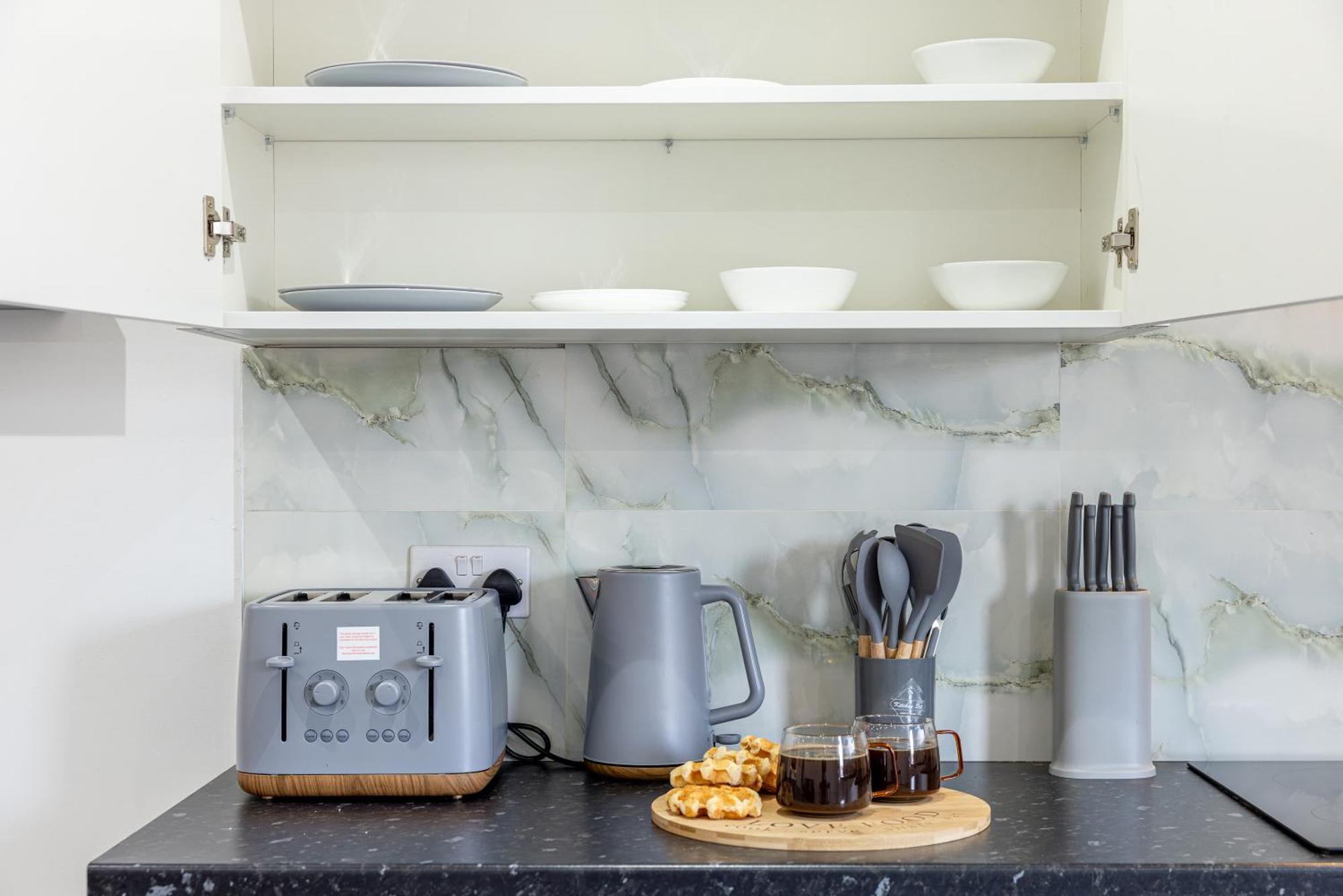 Rnm - Upgraded Business Stay For Travelling Contractors, All Amenities, Private Access Entire Place, Kitchen & Washroom, Smart Tv, Easy Access, Parking Nearby Cradley Heath Экстерьер фото