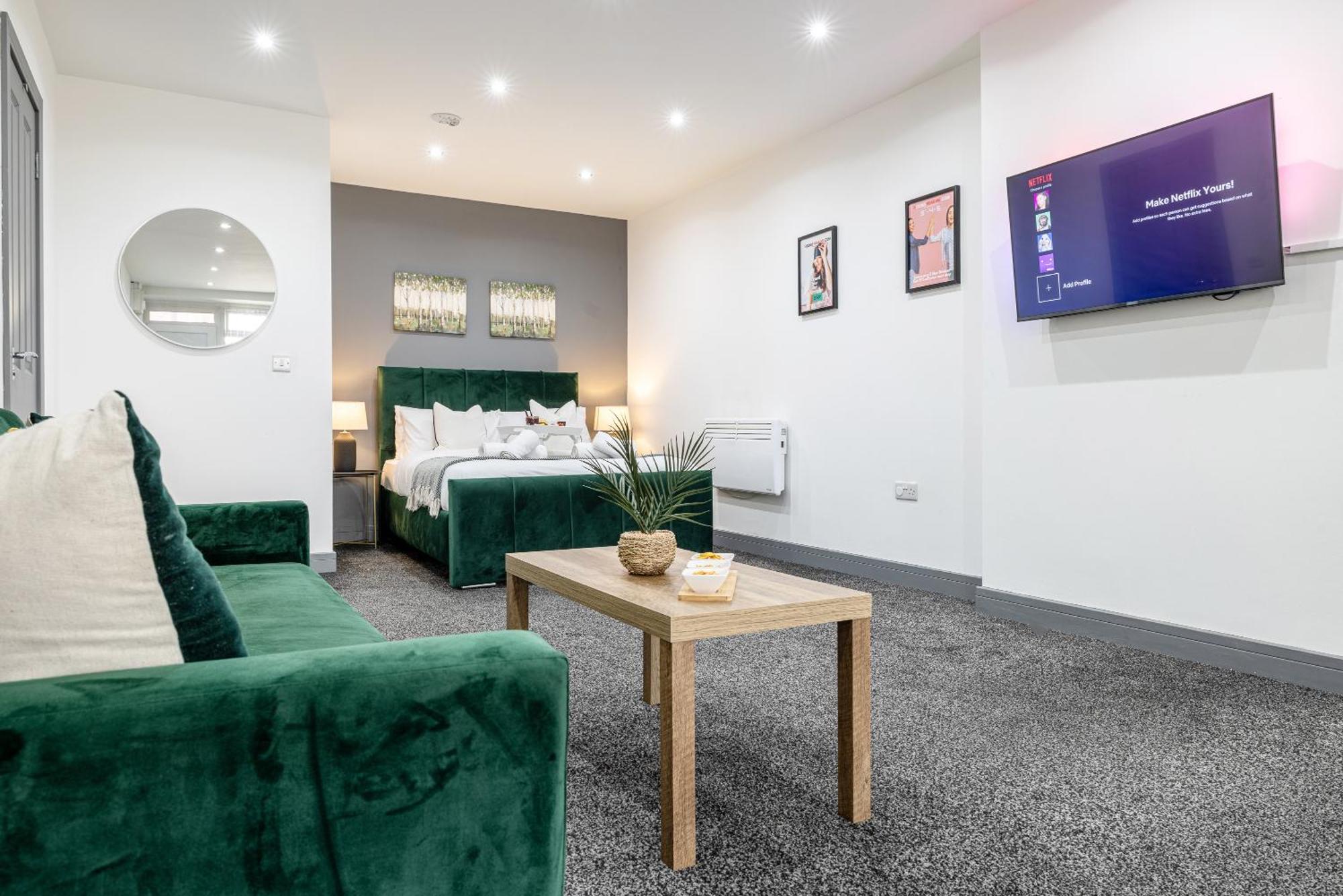 Rnm - Upgraded Business Stay For Travelling Contractors, All Amenities, Private Access Entire Place, Kitchen & Washroom, Smart Tv, Easy Access, Parking Nearby Cradley Heath Экстерьер фото
