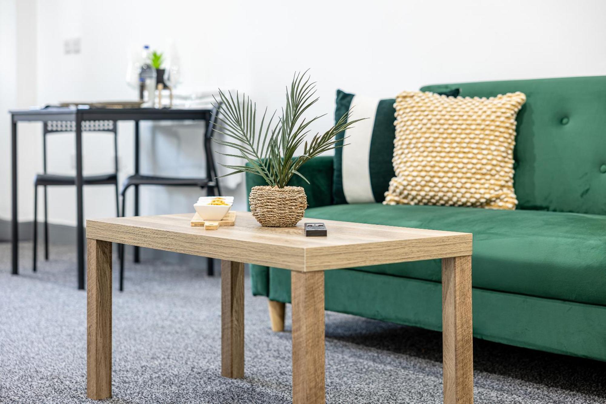 Rnm - Upgraded Business Stay For Travelling Contractors, All Amenities, Private Access Entire Place, Kitchen & Washroom, Smart Tv, Easy Access, Parking Nearby Cradley Heath Экстерьер фото